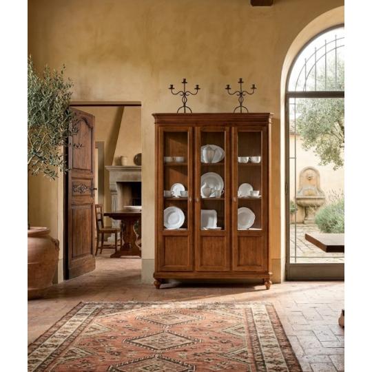 mediterran villa lakberendezes egyedi butor gyartas vitrines szekreny mediterran vitrines szekreny uveges talalo toszkan olasz dio cseresznye talaloszekreny polgari elegans villa kastely.jpg